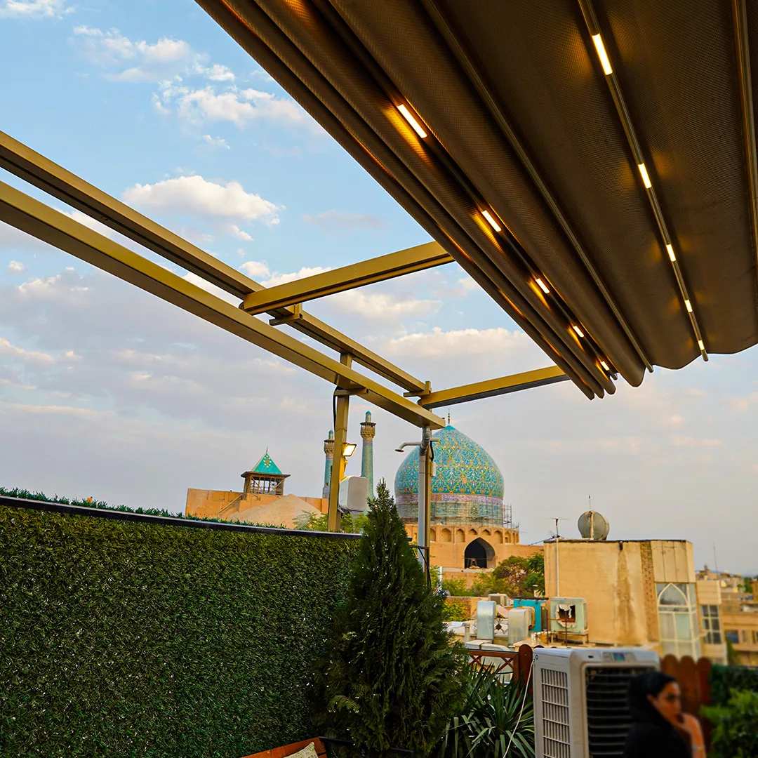 سقف متحرک هتل پارتیکان